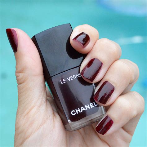 chanel nail varnish rouge noir